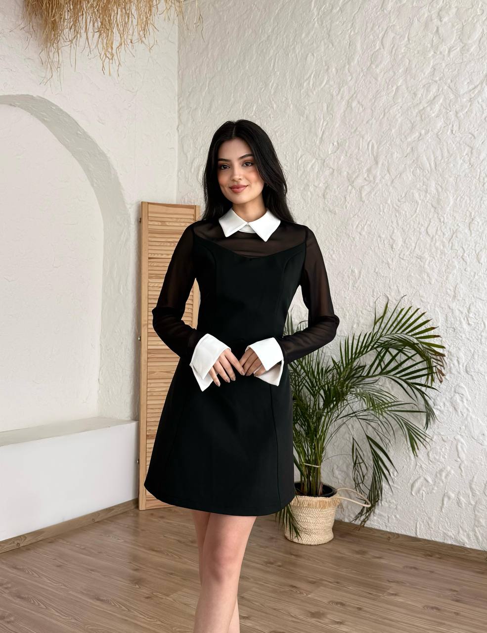 Omuzu Detaylı Mini Siyah Elbise