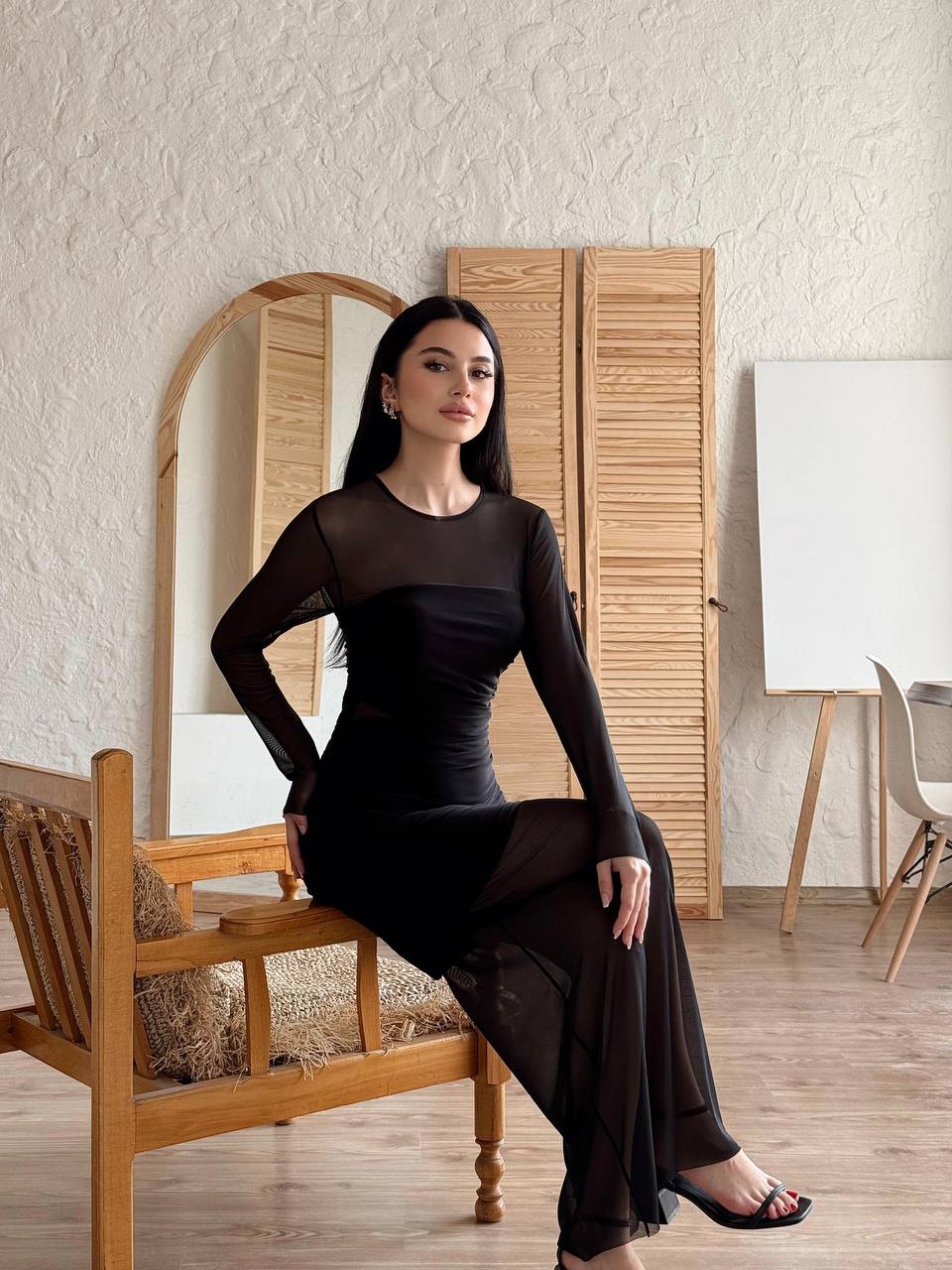 Uzun Kollu Siyah Kalem Elbise