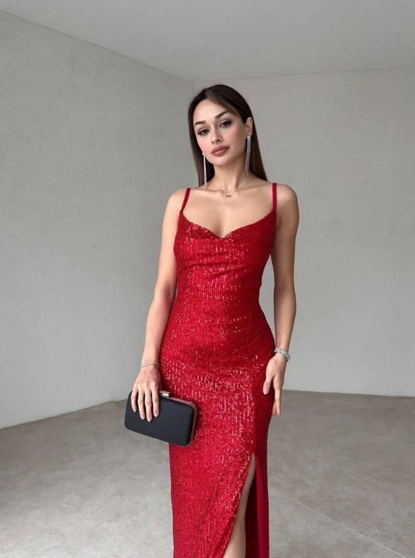 Yırtmaçlı Payetli Gece Elbisesi