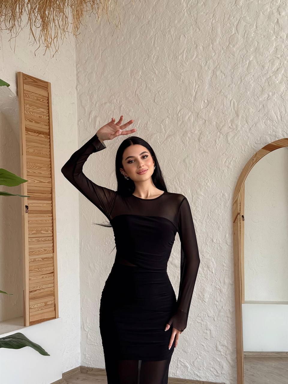 Uzun Kollu Siyah Kalem Elbise